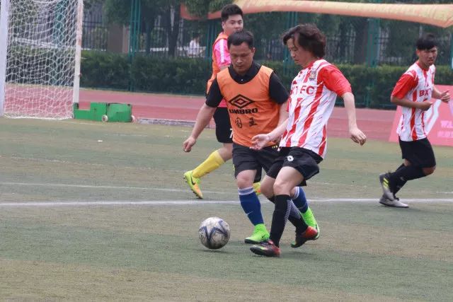 CBA夏联-郑昊燃7记三分砍27分 天津大胜广州